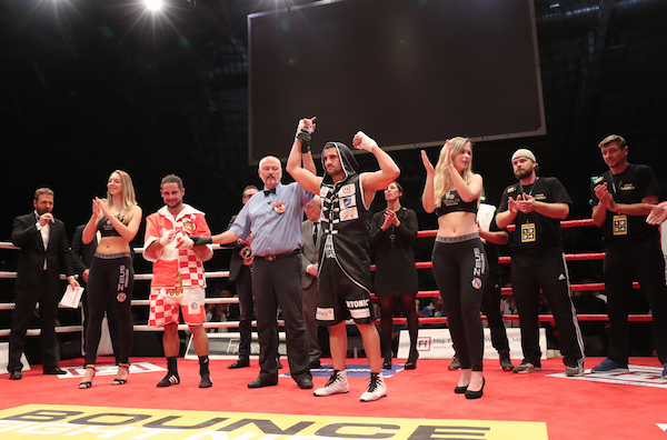 Marcos siegt bei Fight Night Marcos siegt bei Fight Night